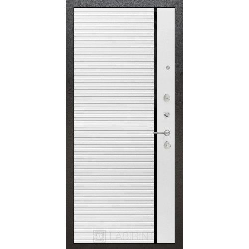Входная металлическая дверь Labirint Silver 22, Цвет "Белый софт"